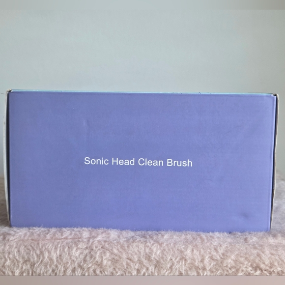 Sonic Head Massager Clean Brush with Red Light Therapy - Picture 4 of 4